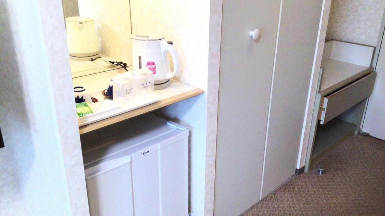 Toyama Chitetsu Hotel Bagian luar foto