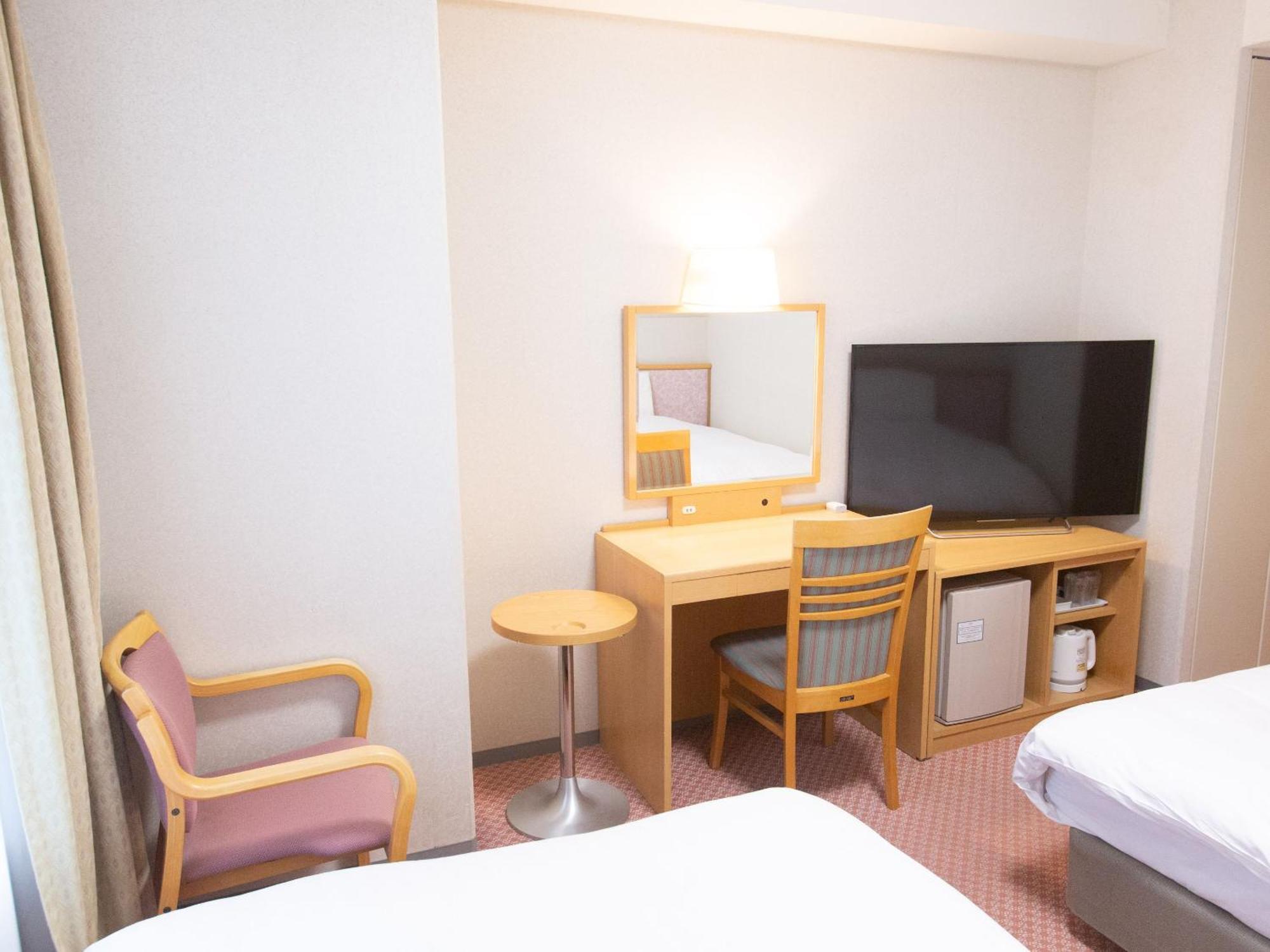 Toyama Chitetsu Hotel Bagian luar foto